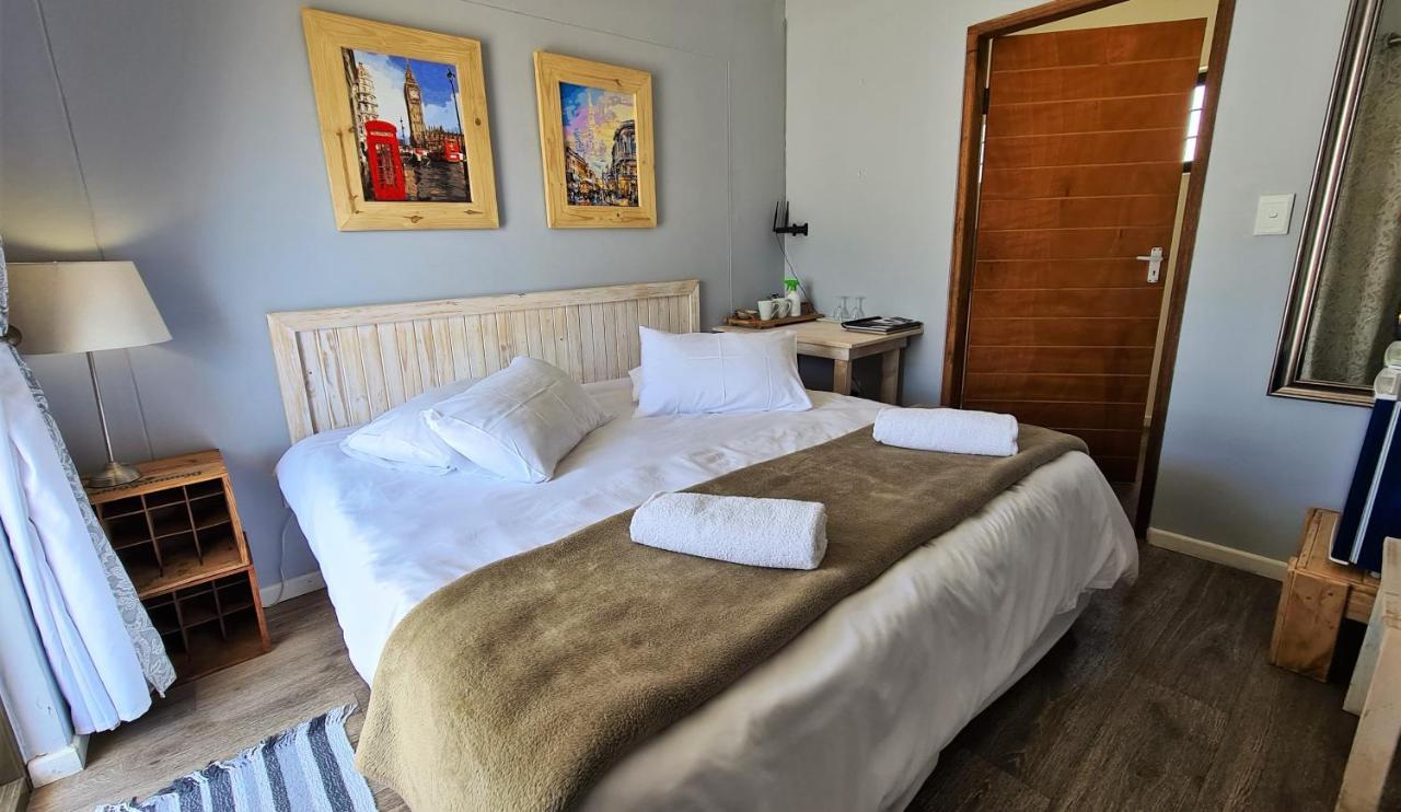 Tiende Laan Bed & Breakfast And Self-Catering Walvis Bay Exterior photo