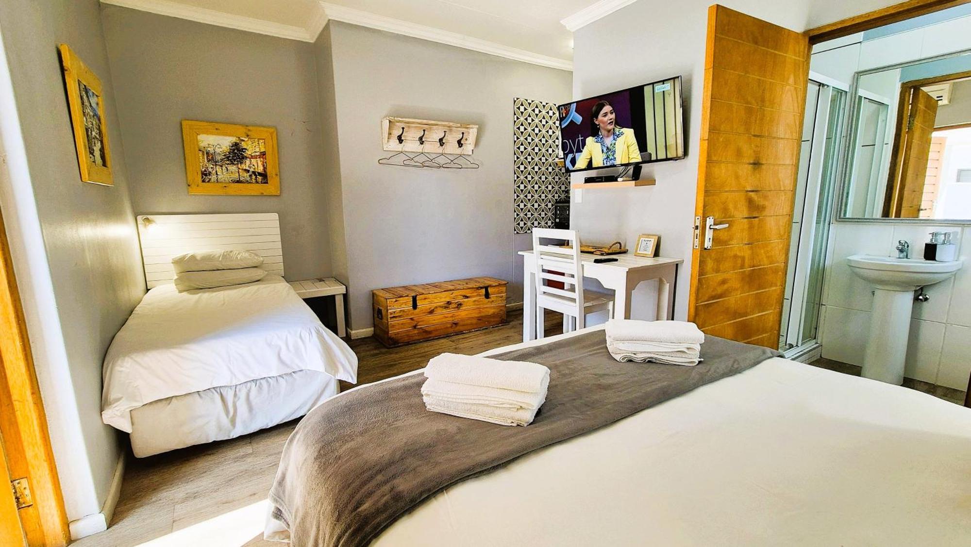 Tiende Laan Bed & Breakfast And Self-Catering Walvis Bay Exterior photo
