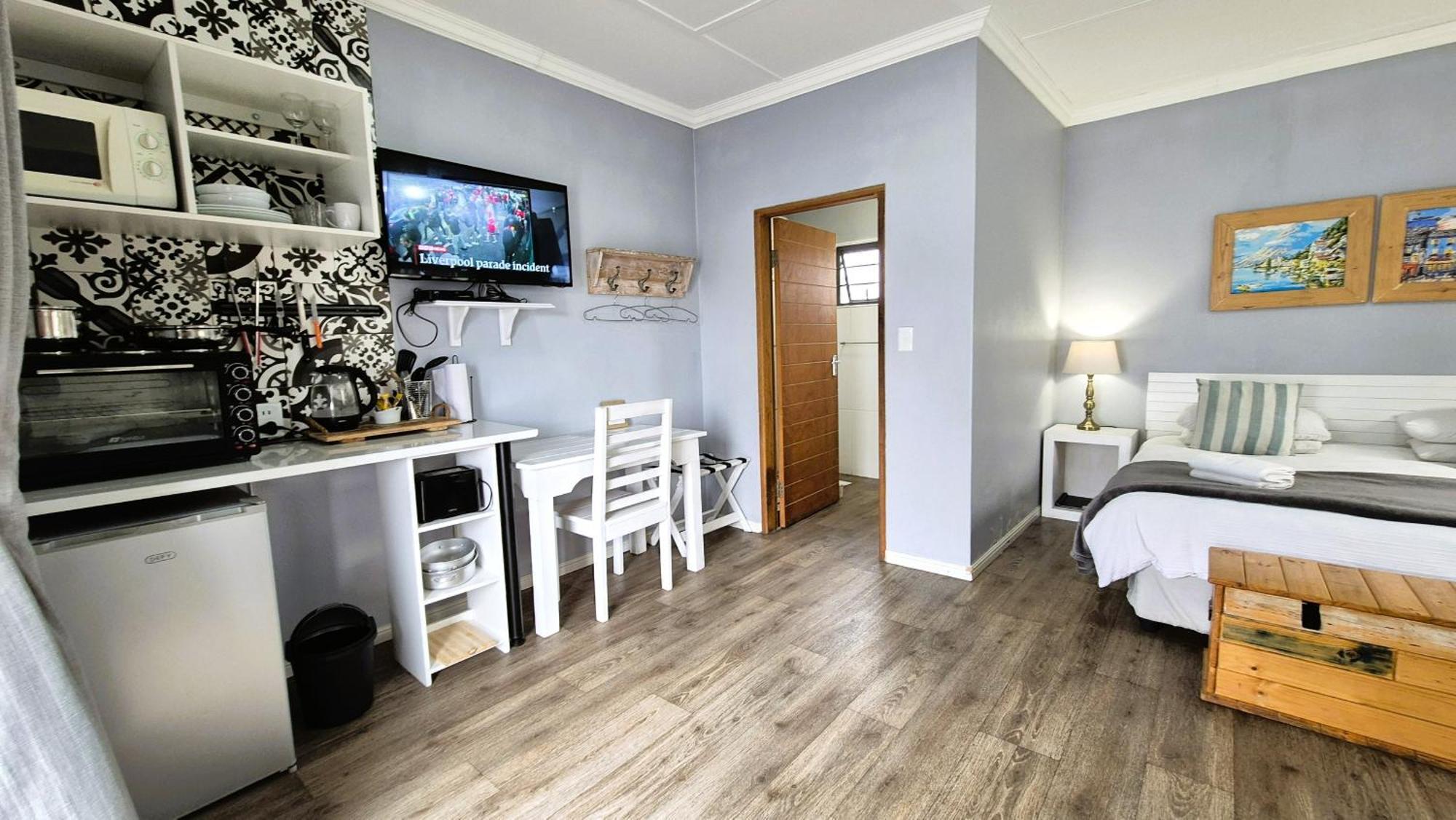 Tiende Laan Bed & Breakfast And Self-Catering Walvis Bay Exterior photo