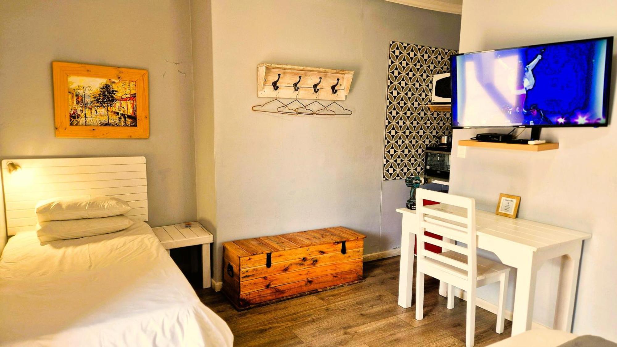 Tiende Laan Bed & Breakfast And Self-Catering Walvis Bay Exterior photo