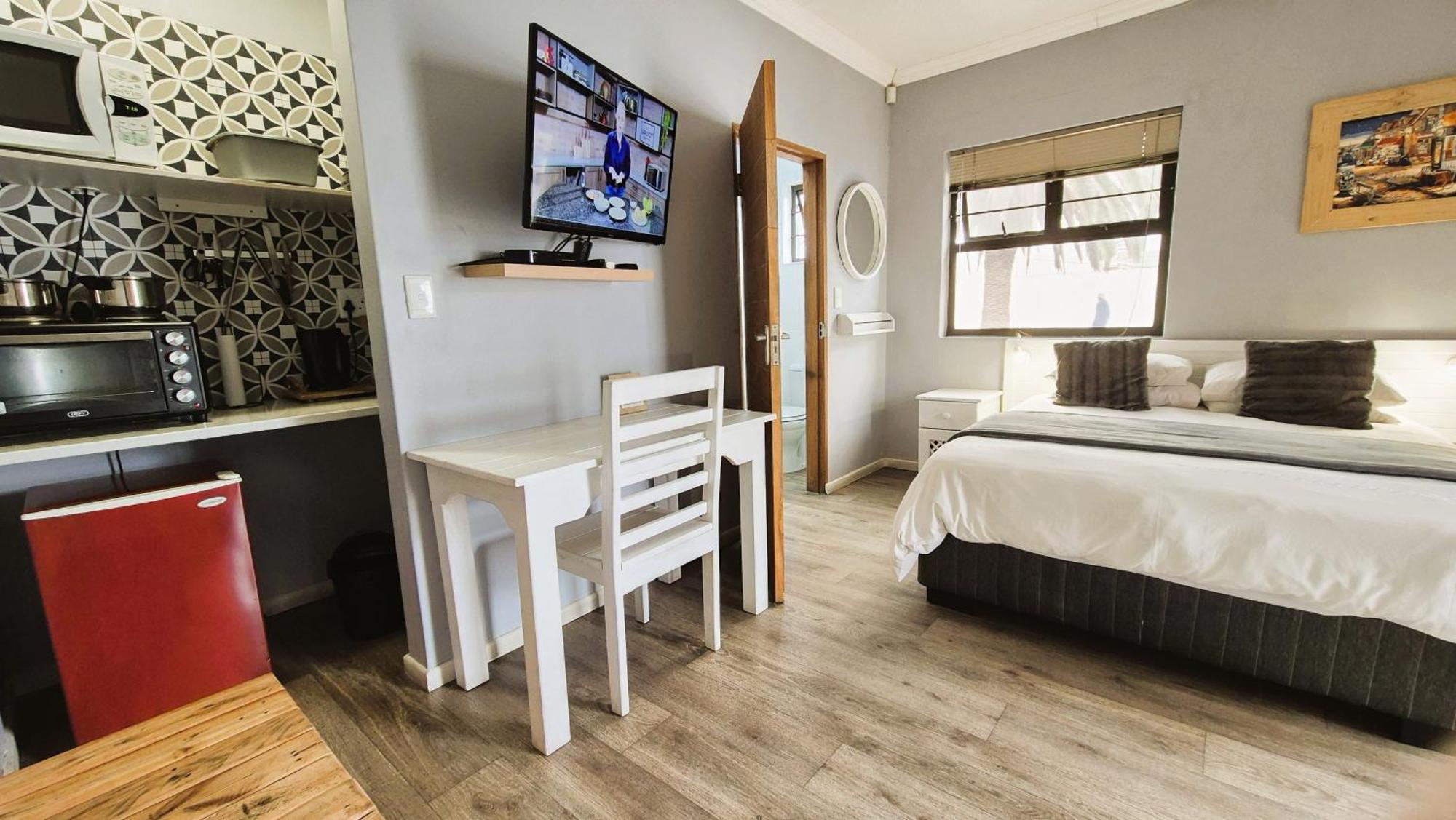 Tiende Laan Bed & Breakfast And Self-Catering Walvis Bay Exterior photo